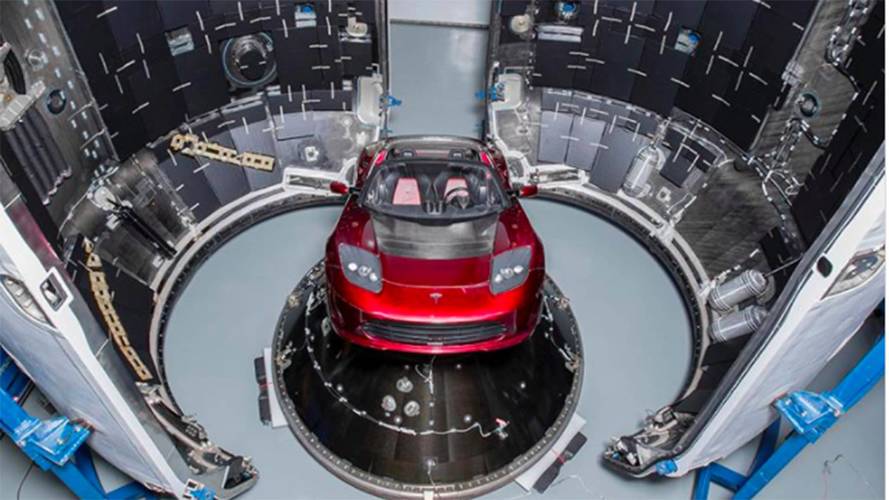 Tesla Roadster dans l'espace