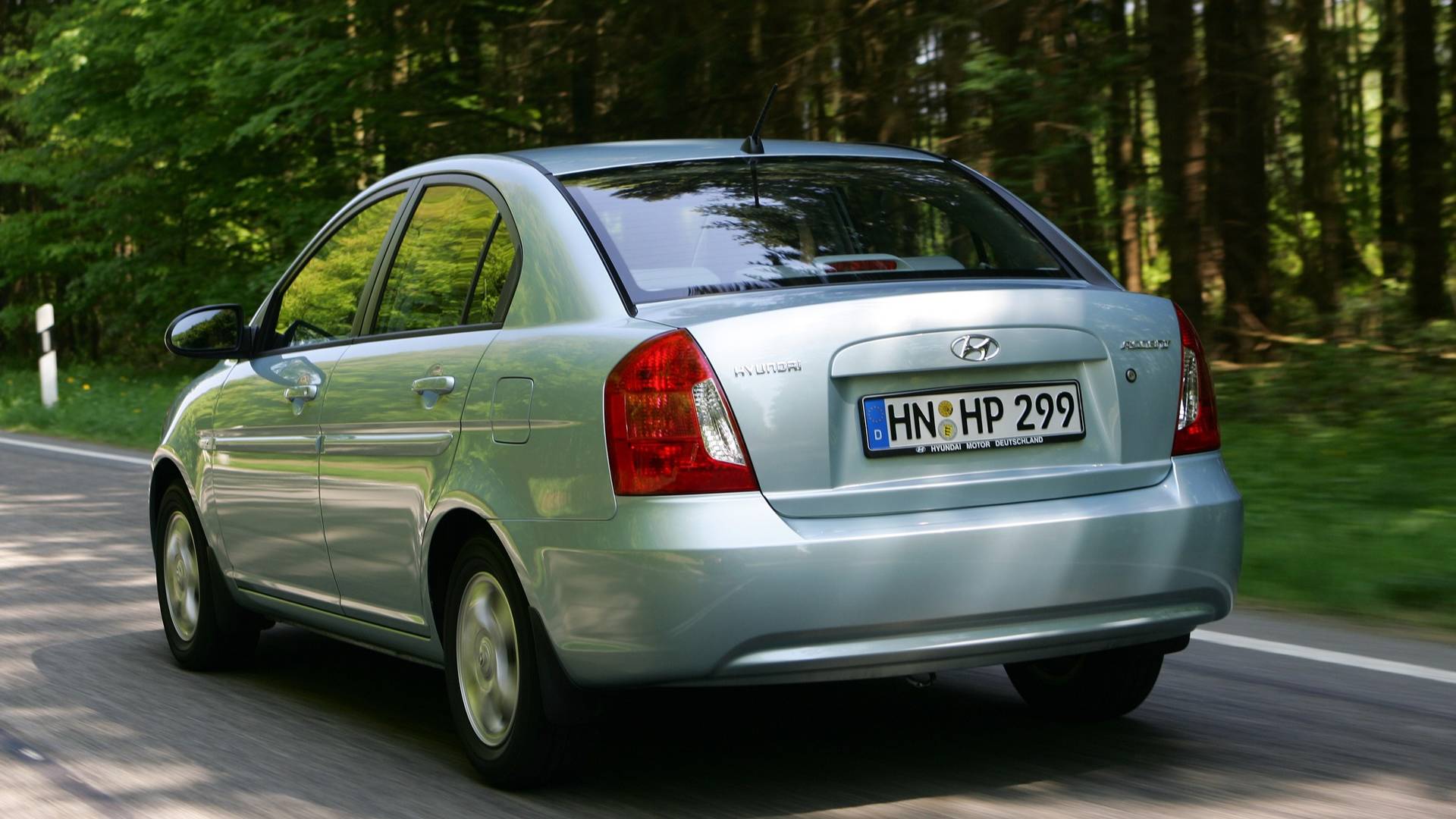 2006-2010-hyundai-accent-sedan.jpg