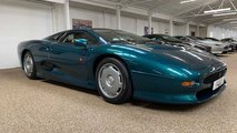 Time-warp condition Jaguar XJ220 for sale