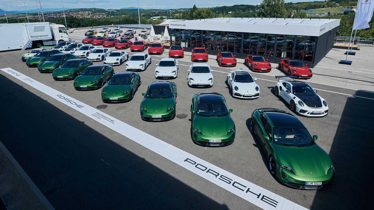 Porsche Turbo Charging, il camion per la ricarica mobile