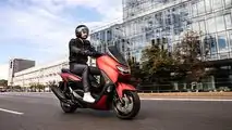 2021 Yamaha NMAX - Red - Right Side Riding