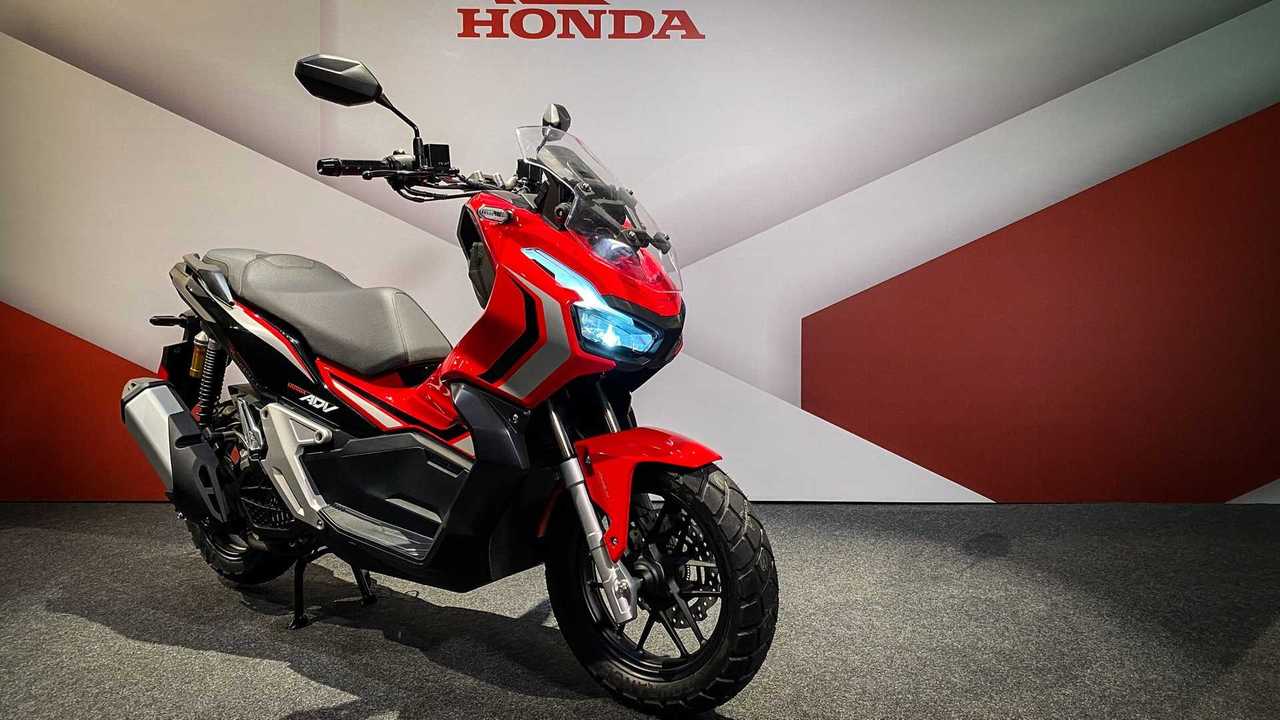 Honda ADV 150 (lançamento Brasil)