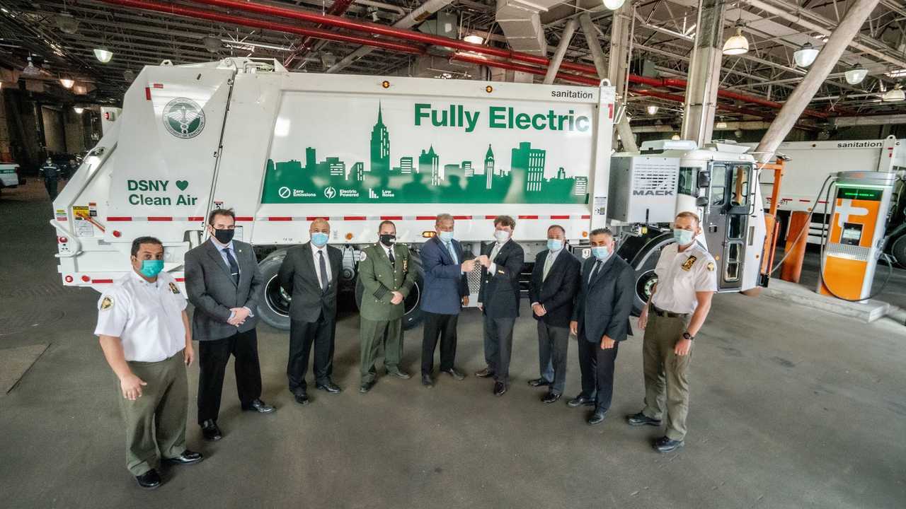 Mack LR Electric