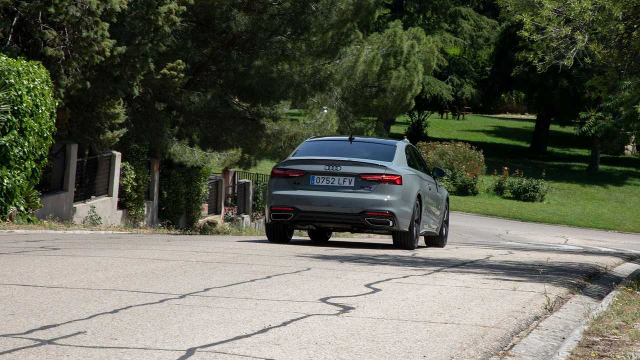 Audi A5 Coupé 40 TDI quattro S tronic 2020 prueba movimiento 3