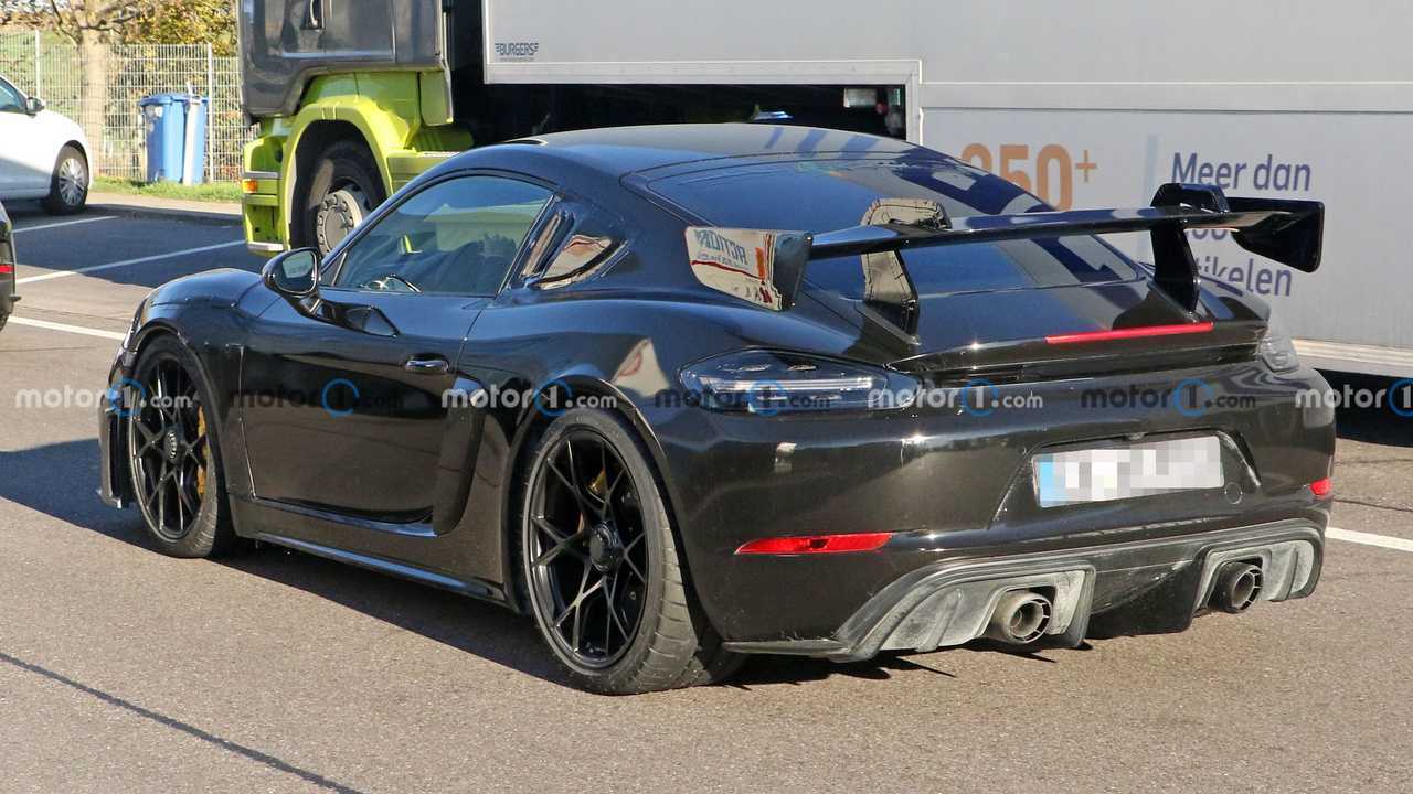 Porsche 718 Cayman GT4 RS, nuevas fotos espía