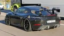 2022 Porsche 718 Cayman GT4 RS spia foto