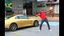 Nissan GT-R color oro per Usain Bolt