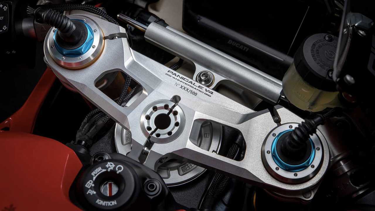 Ducati Panigale V4 25o Anniversario 916