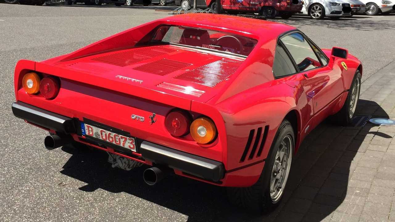 Ferrari 288 GTO volée