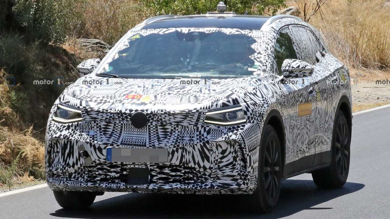 VW I.D. Crozz spy photos lead image