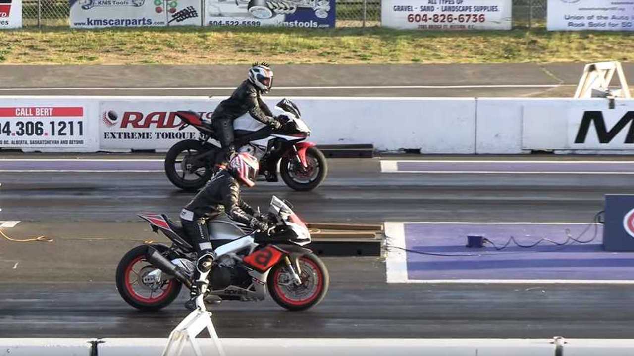 Aprilia RSV4 ile Yamaha R1 Drag Yarışında