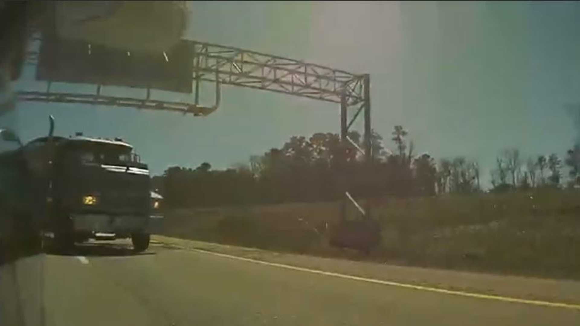 Tesla Model 3 Brake Checks Semi Truck on Autopilot Video