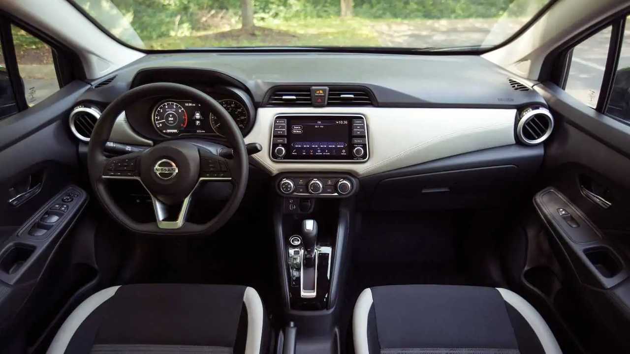 Nissan Versa 2020 - Primeiras impressões