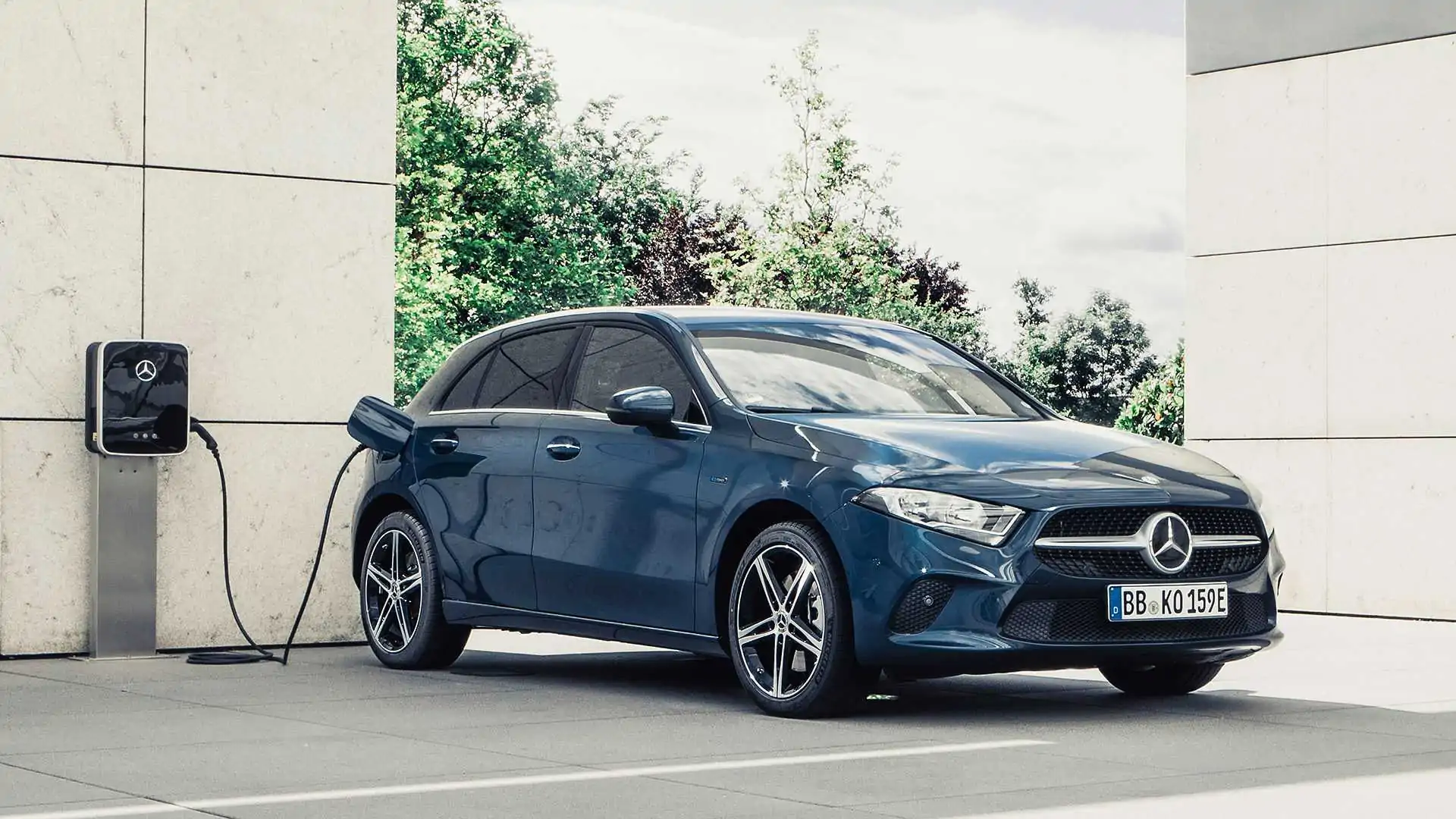 Mercedes A 250 E Und B 250 E Kompakt Stromer