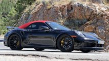 Kırmızı tavanlı Porsche 911 Turbo Cabriolet casus fotoğraf