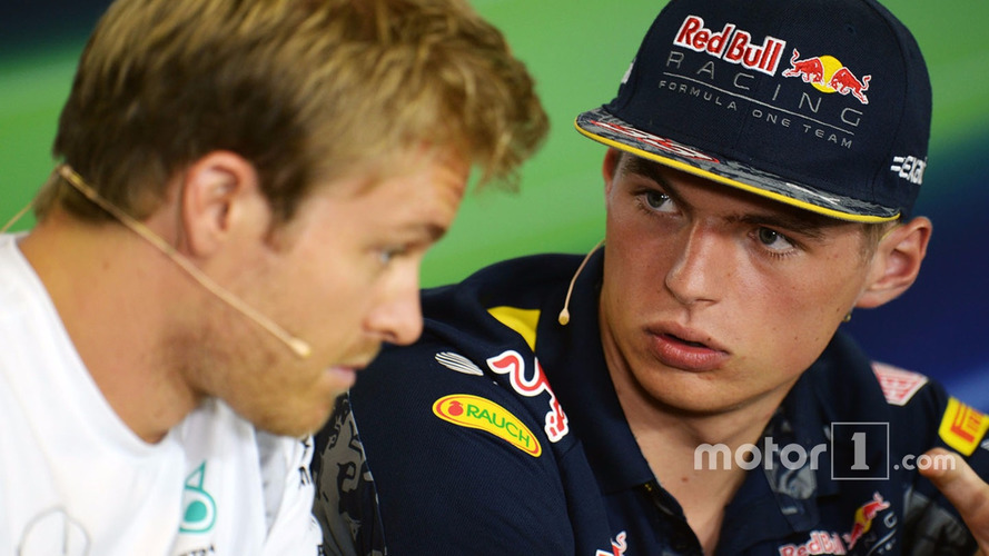 Nico Rosberg, Mercedes AMG F1 et Max Verstappen, Red Bull Racing
