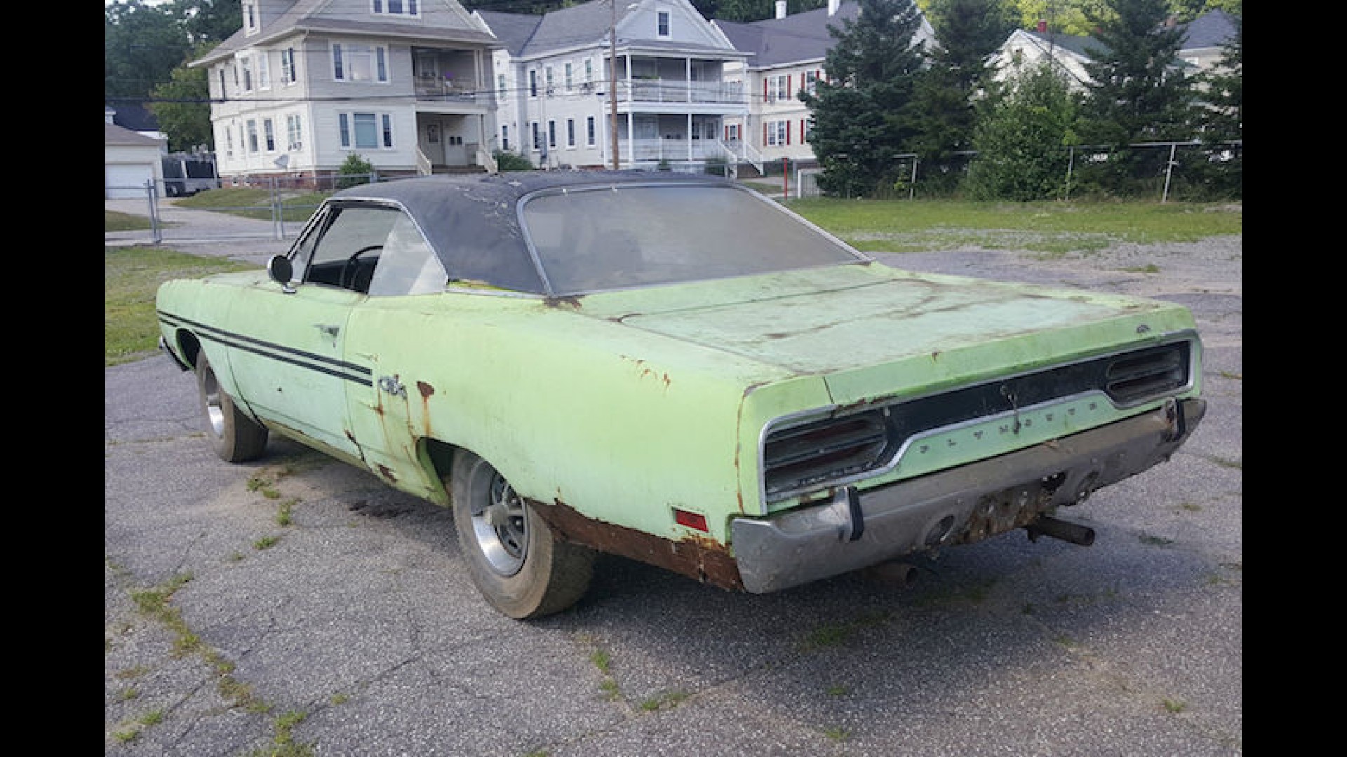 This 1970 Plymouth GTX Barn Find Has Plenty of Potential