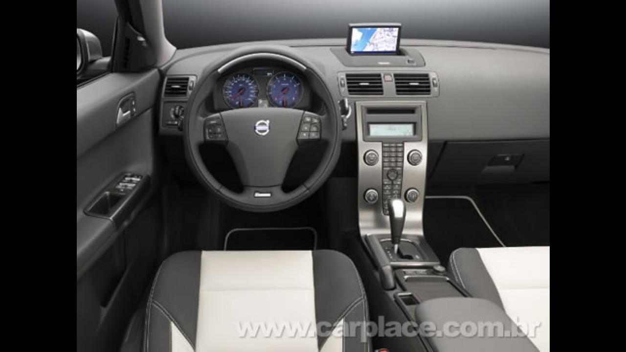 Salão de Detroit 2008: Volvo apresenta XC90 com acabamento R-Design