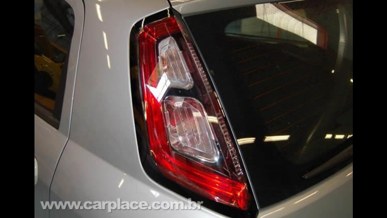 Vazam fotos do Novo Fiat Punto 2010 - Versão reestilizada muda por fora e por dentro