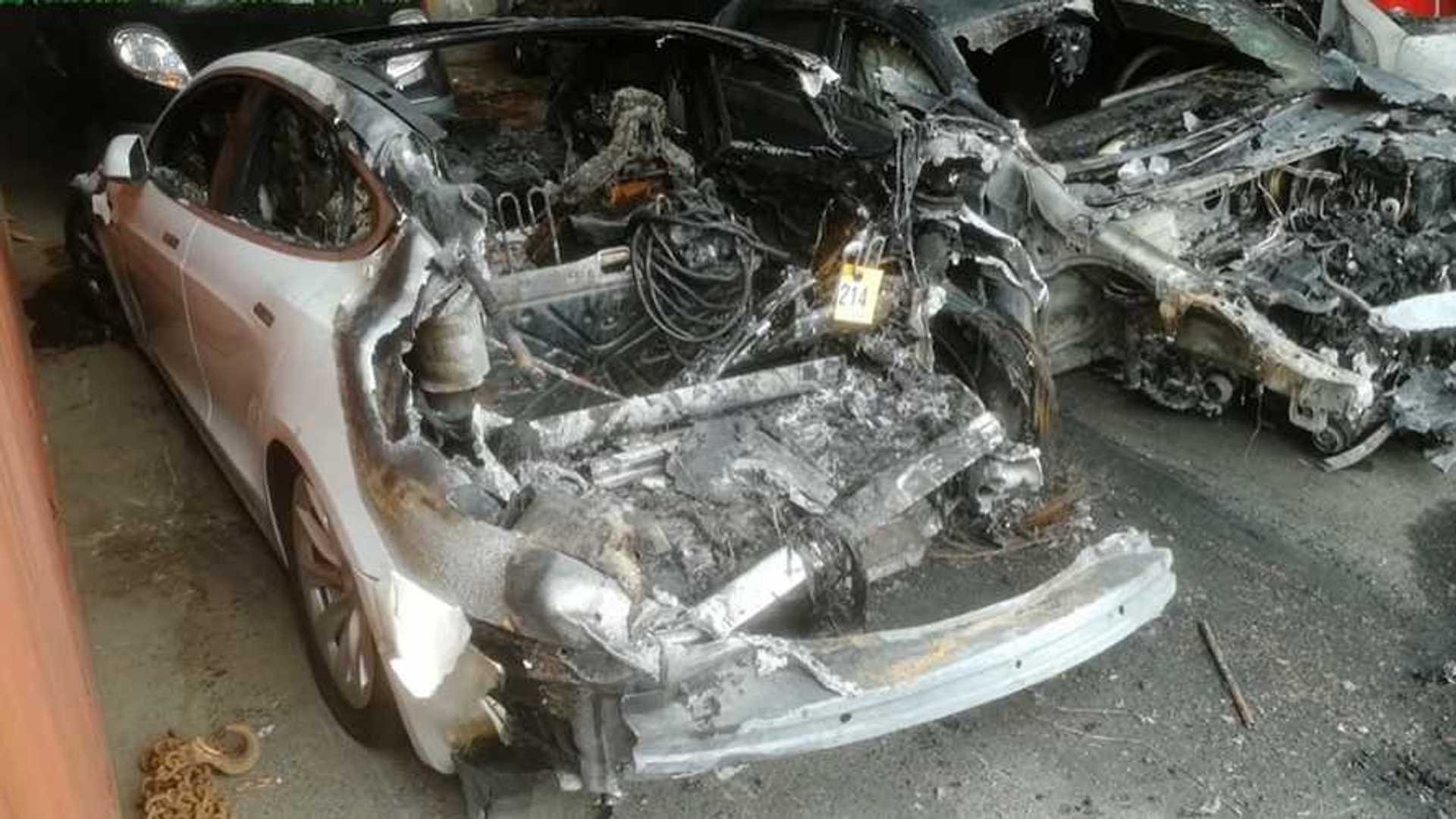 Tesla Model S Goes Up In Flames, But The Battery Pack Didn't Ignite