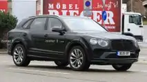 Bentley Bentayga nuova foto spia