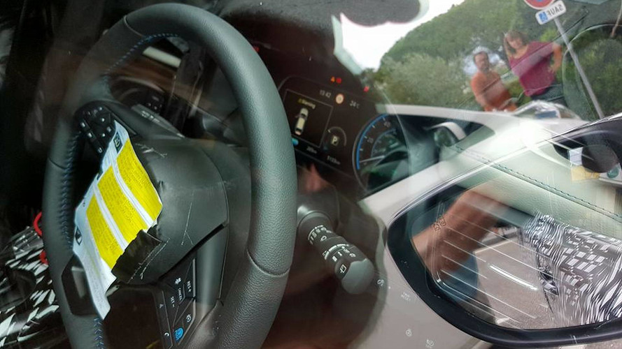 Nissan Leaf casus fotoğrafları
