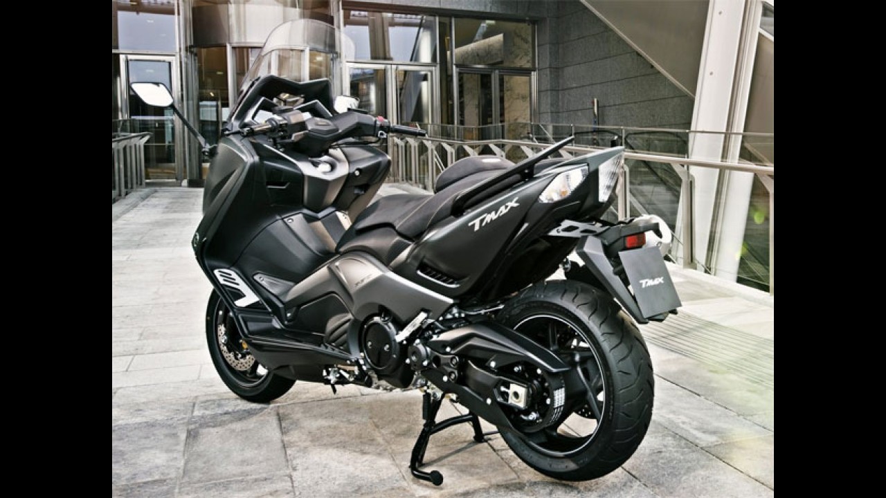 Yamaha T-MAX ganha edição especial na Europa por R$ 32 mil