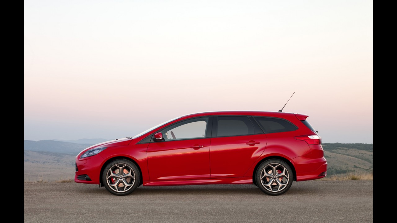 Frankfurt: Ford apresenta versão ST para carrocerias hatchback e station do Focus