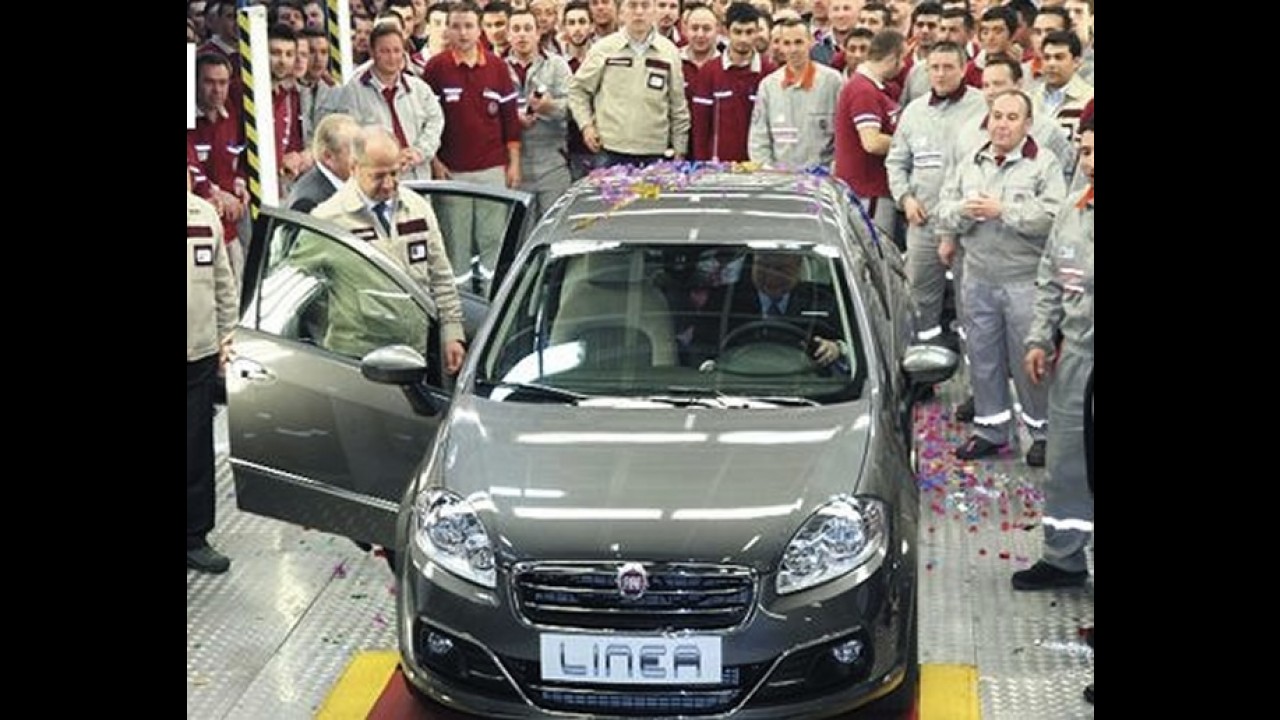 Fiat Linea reestilizado já está sendo produzido na Turquia