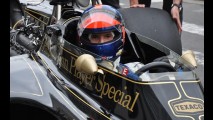 VÍDEO: Emerson Fittipaldi pilota a Lotus 72 pelas ruas de São Paulo