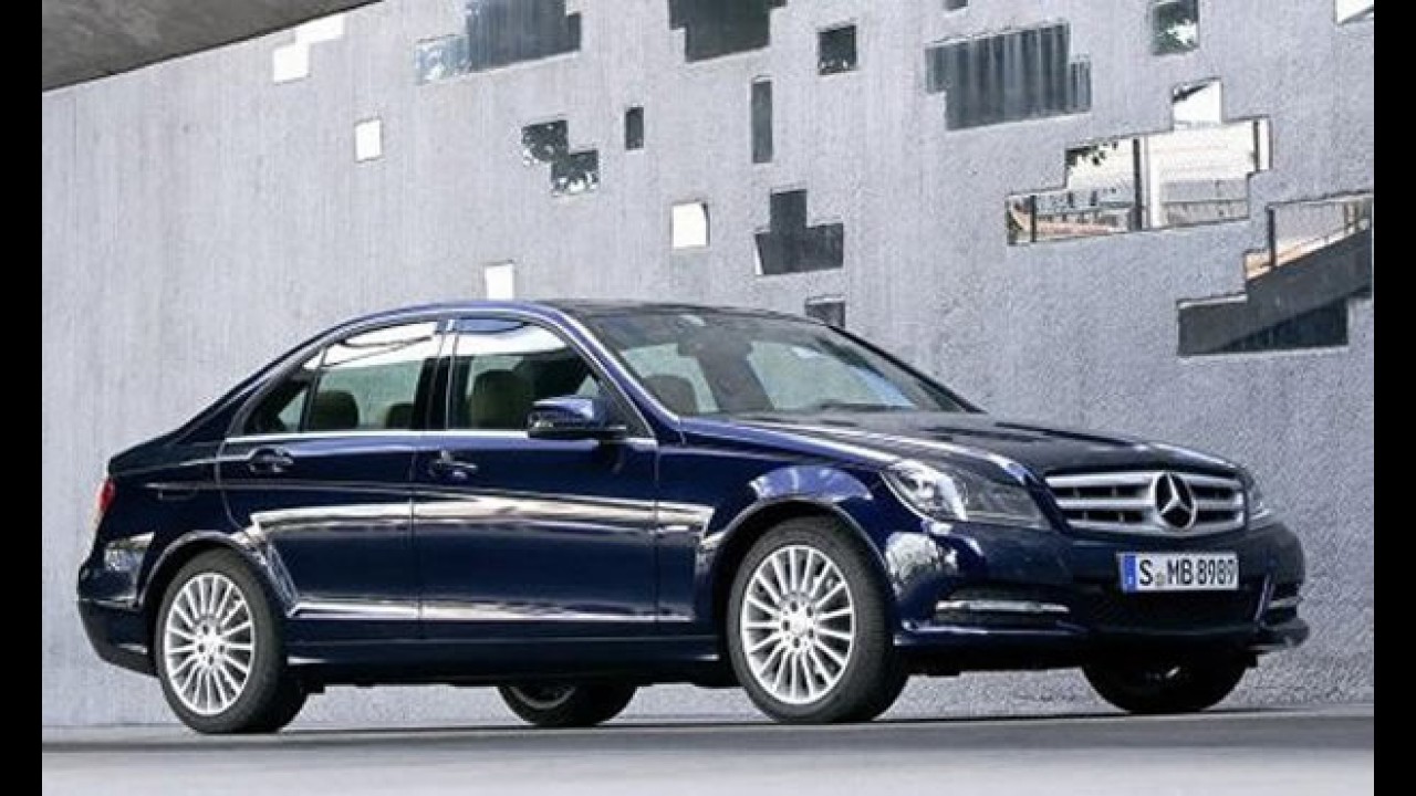 Mercedes mostra Classe C 2011 com leve reestilização