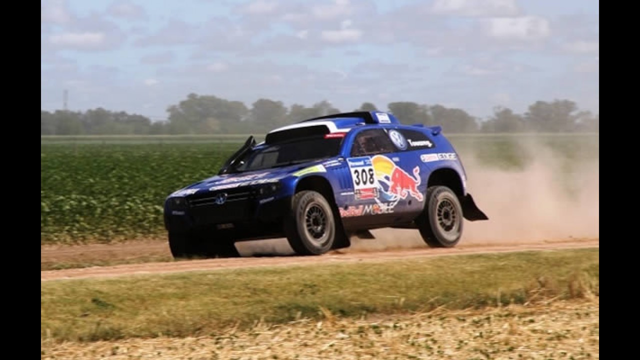 Rally Dakar 2011: Conheça o Race Toureg 3 e o Amarok da competição
