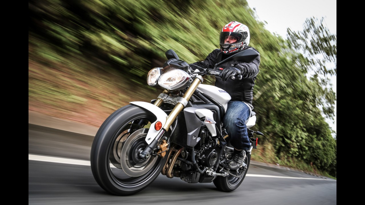 Triumph Street Triple ganha pintura "verde Kawasaki"
