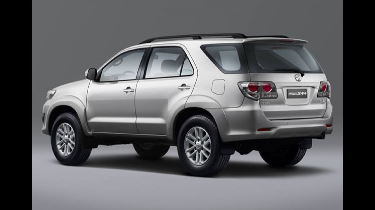 Toyota lança linha Hilux e SW4 2014 com leves alterações no acabamento