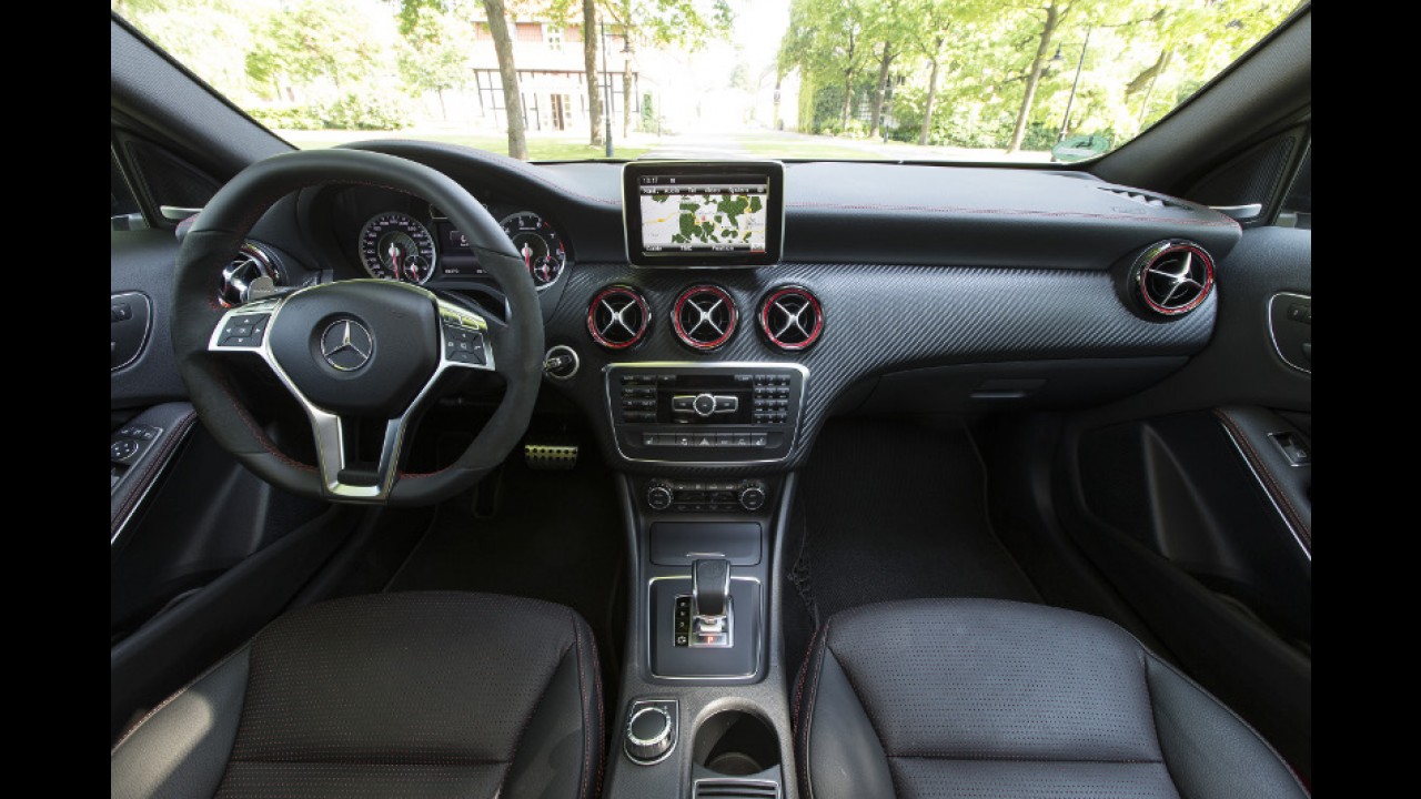Volta rápida: A 45 AMG e CLA 45 AMG abordam desempenho de maneiras distintas