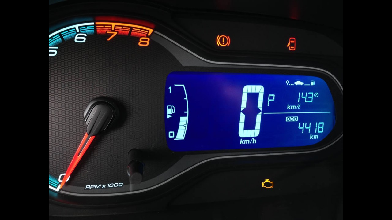 Garagem CARPLACE #2: medições de desempenho e consumo do Onix automático com gasolina