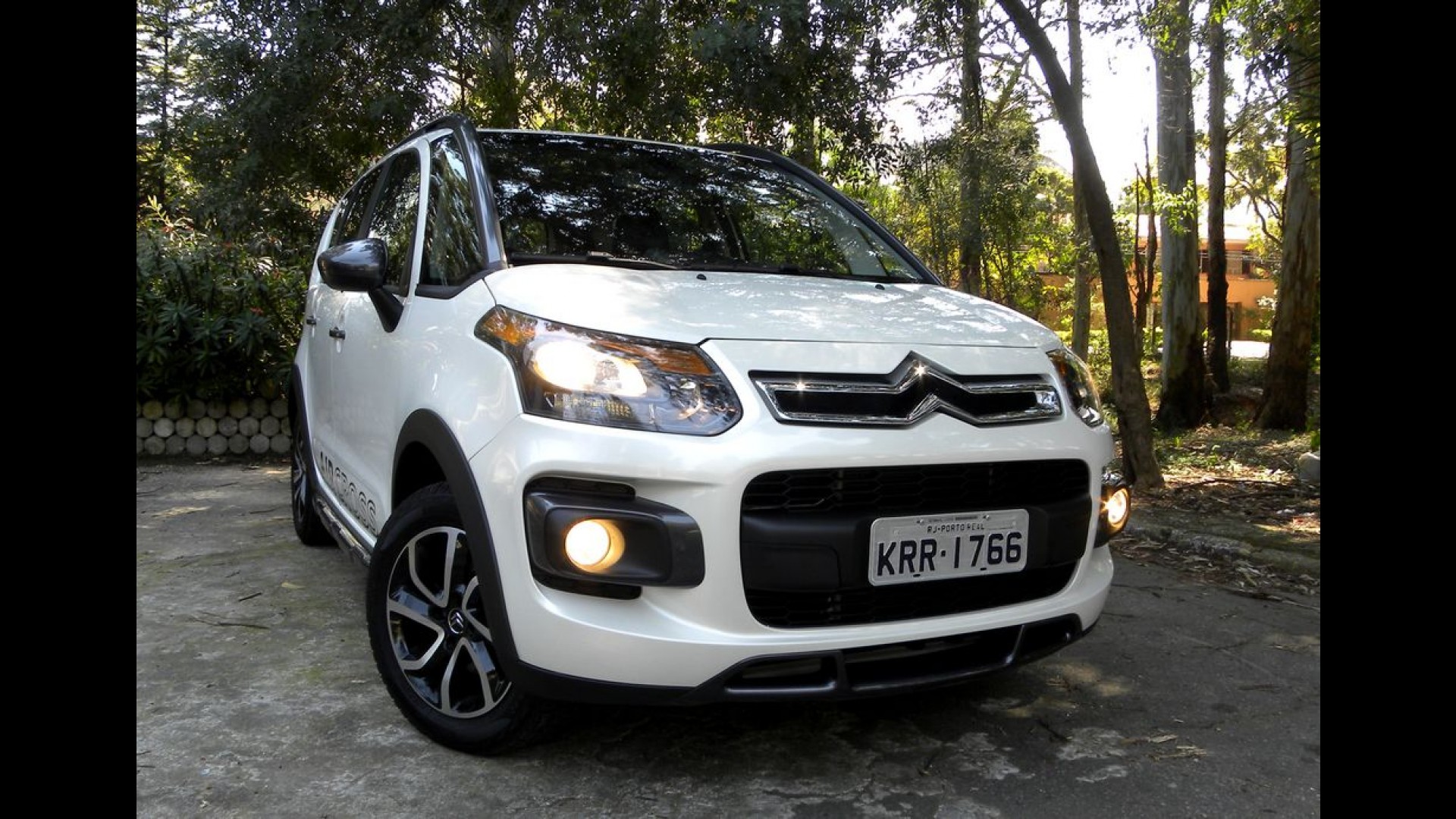 Citroën C3, C3 Picasso e Aircross passam por recall no Brasil por