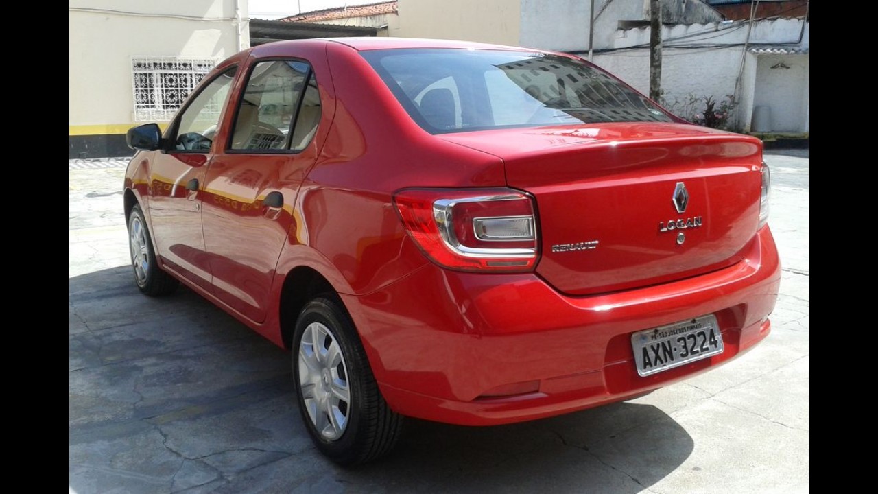 Renault convoca 33,9 mil unidades de Logan e Sandero para recall