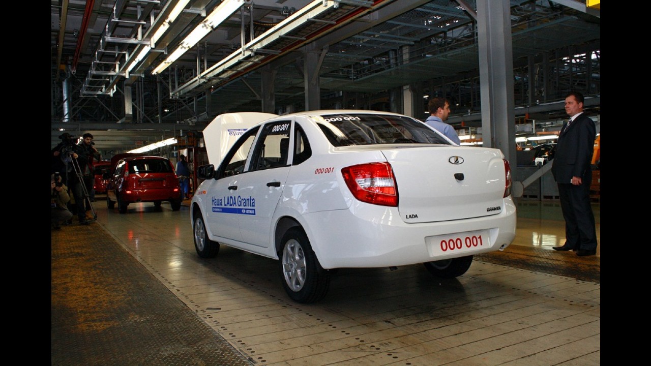 Conflito entre Rússia e Ucrânia obriga Lada a deixar de produzir 25 mil carros