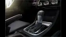 Scharfes Stufenheck