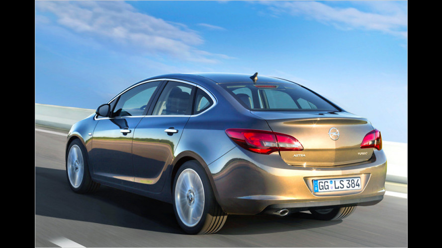 Opel Astra (2012) kommt als Viertürer