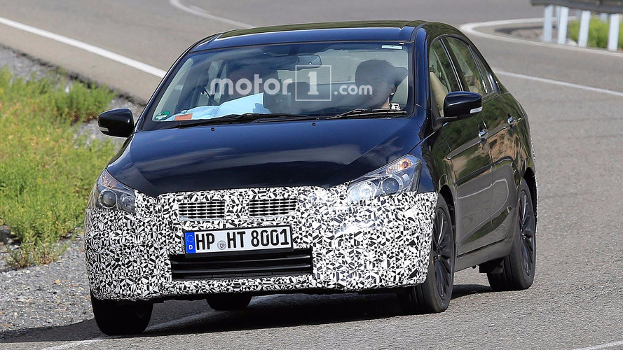 Makyajlı Suzuki Ciaz casus fotoğrafları