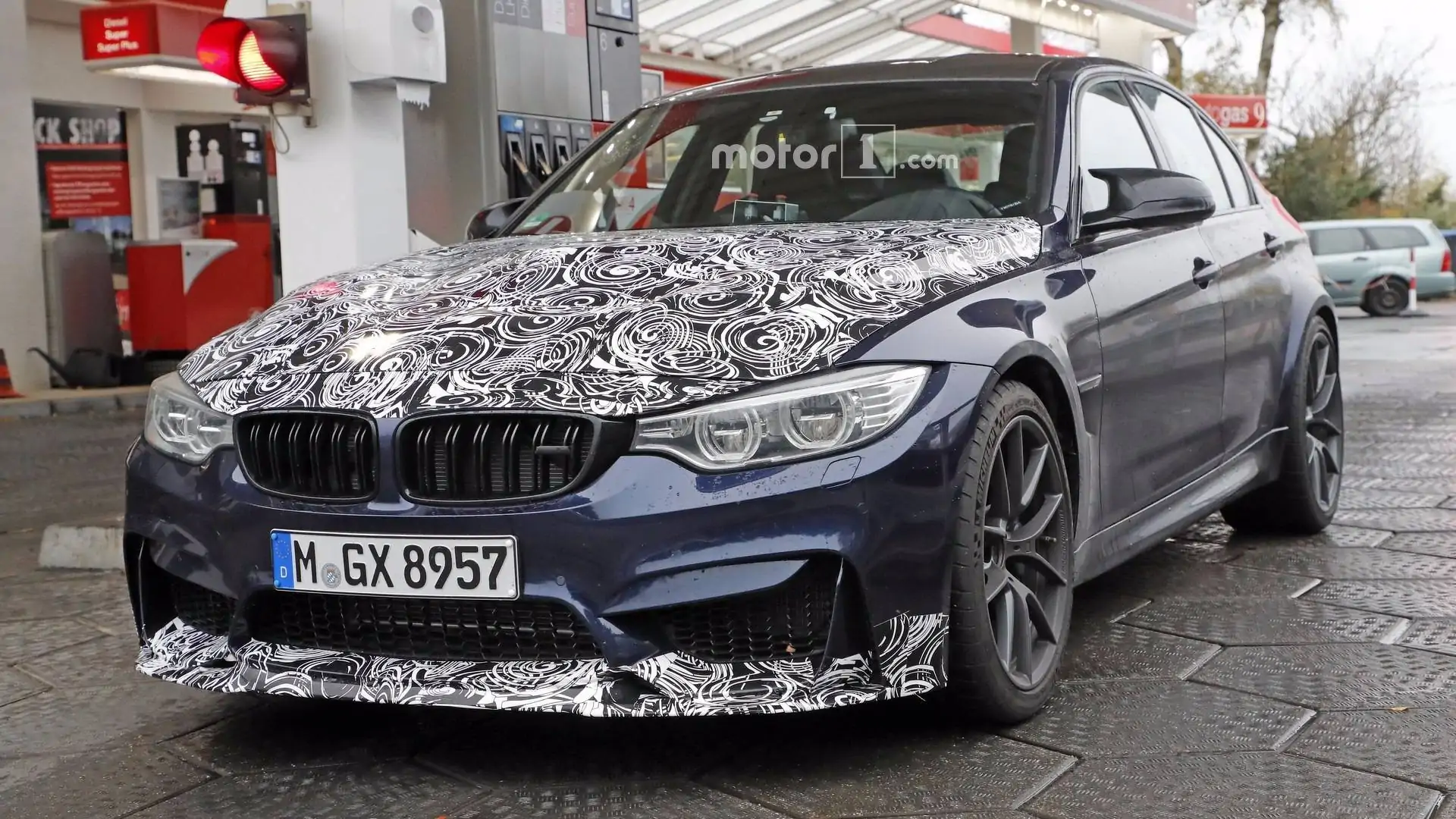 18 Bmw M3 Cs Caught Feeding Its 460 Horsepower Engine