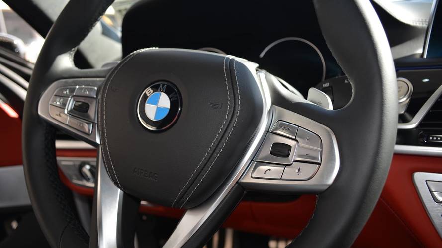 BMW 740e with M Performance Parts