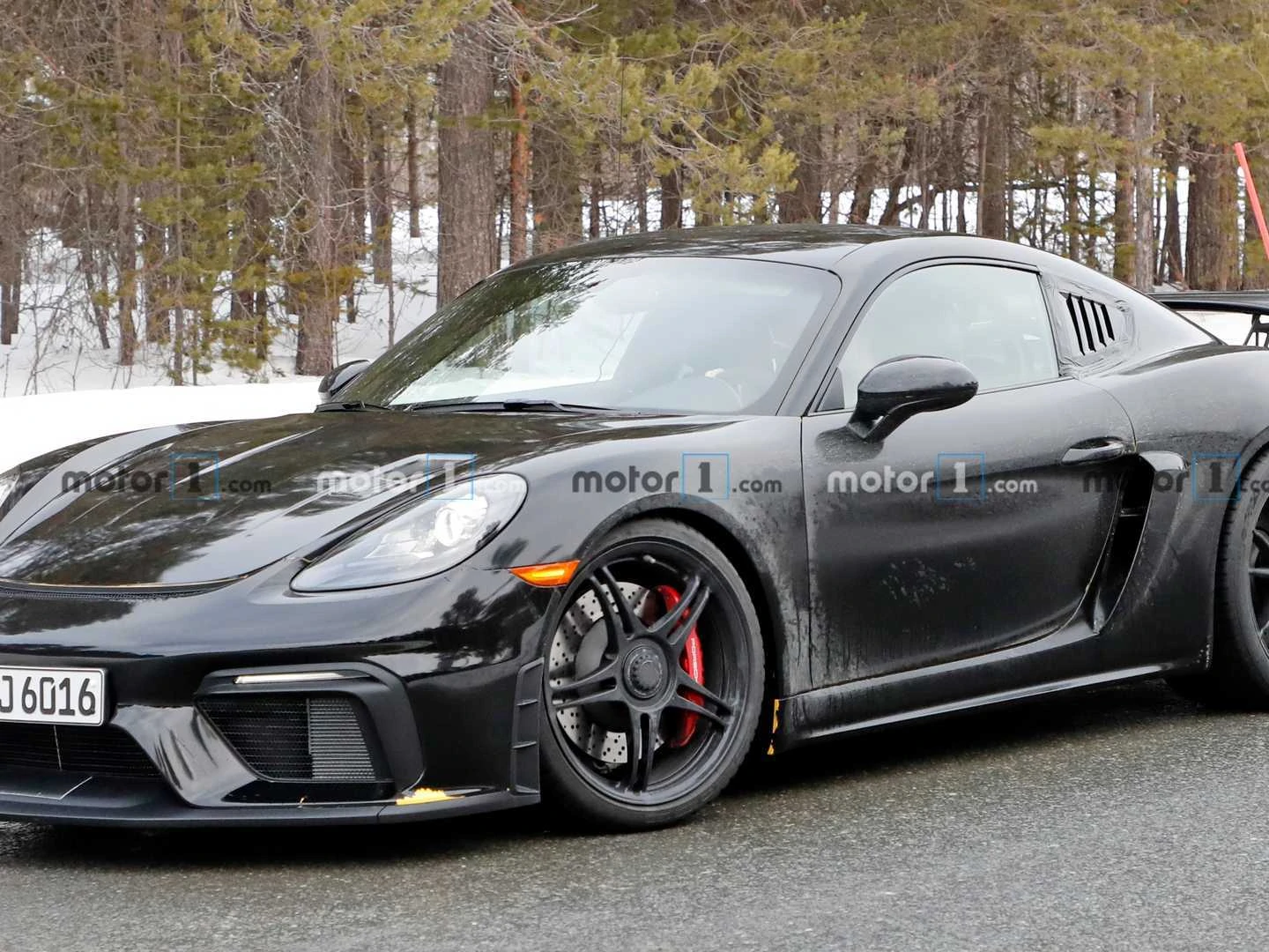 Porsche 718 Cayman Gt4 Rs Rumoured To Pack 500 Bhp