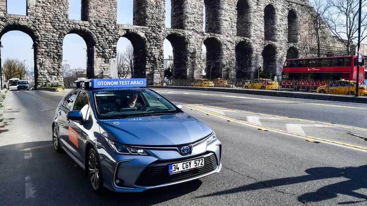 İstanbul trafiği sürücüsüz otomobile kavuştu