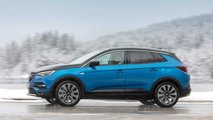 Opel Grandland X Hybrid4 Prova su Strada (2020)