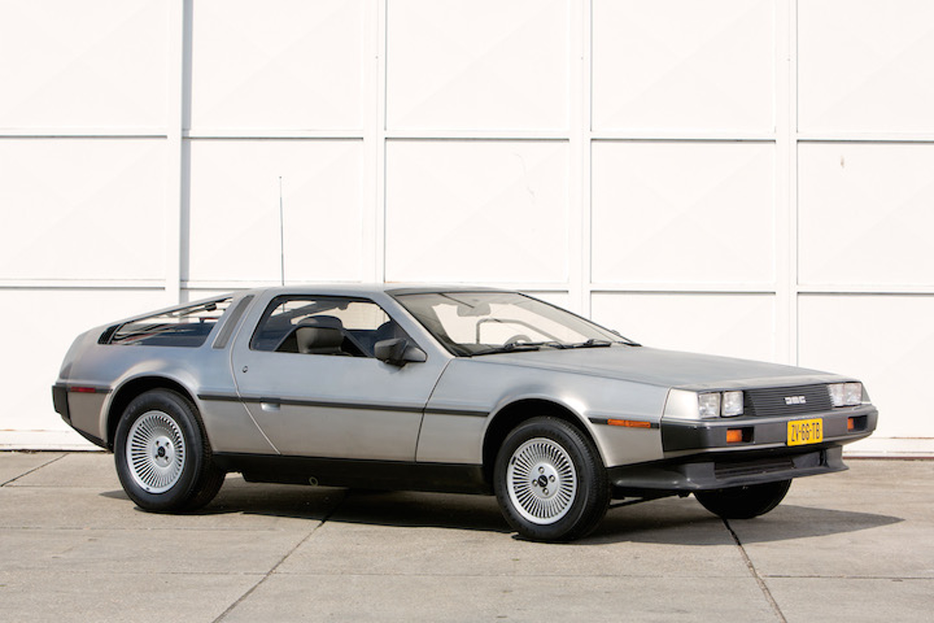 You Could Win a DeLorean if the Cubs Win the World Series