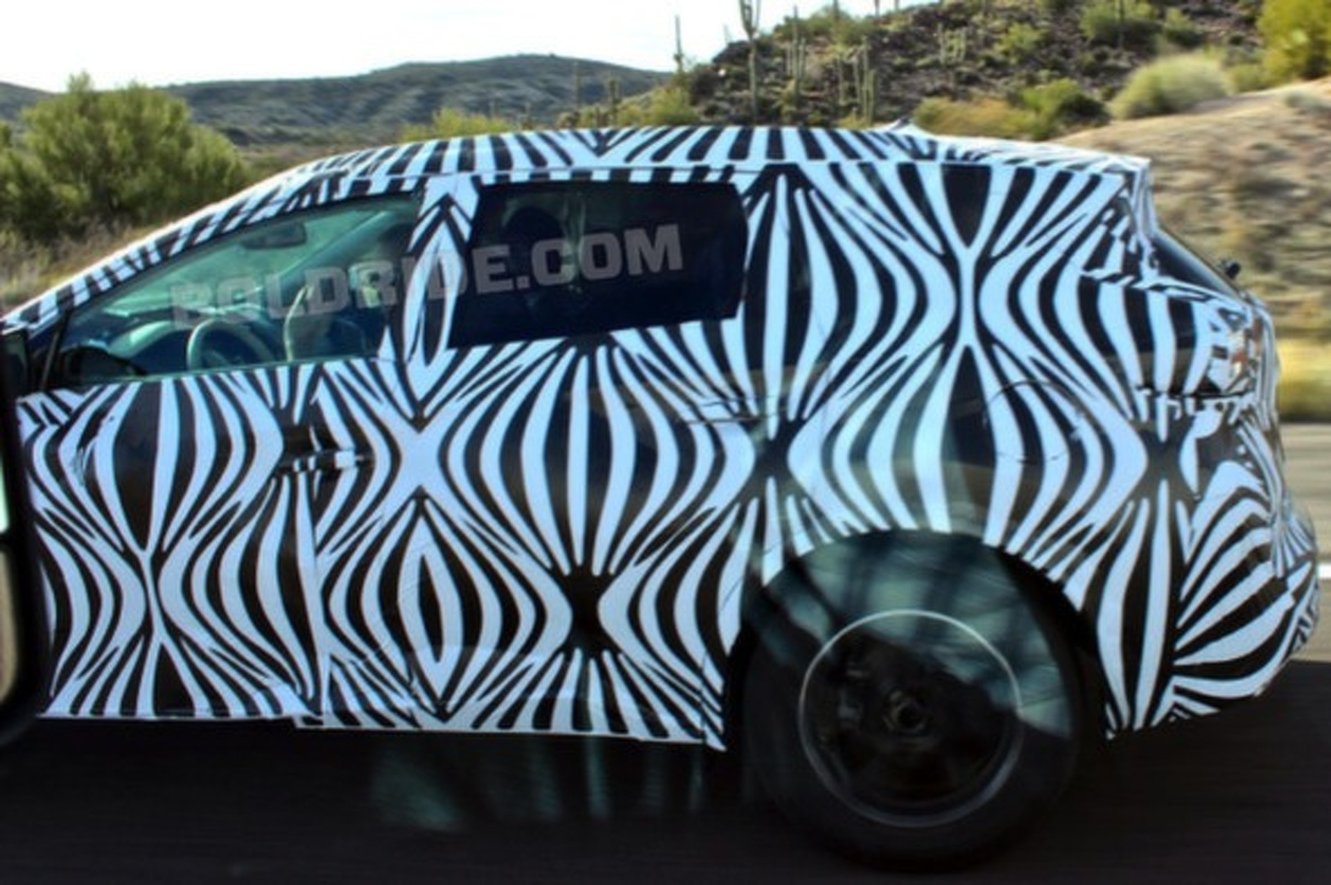 Spotted: Future Chevy CUV Testing in AZ?