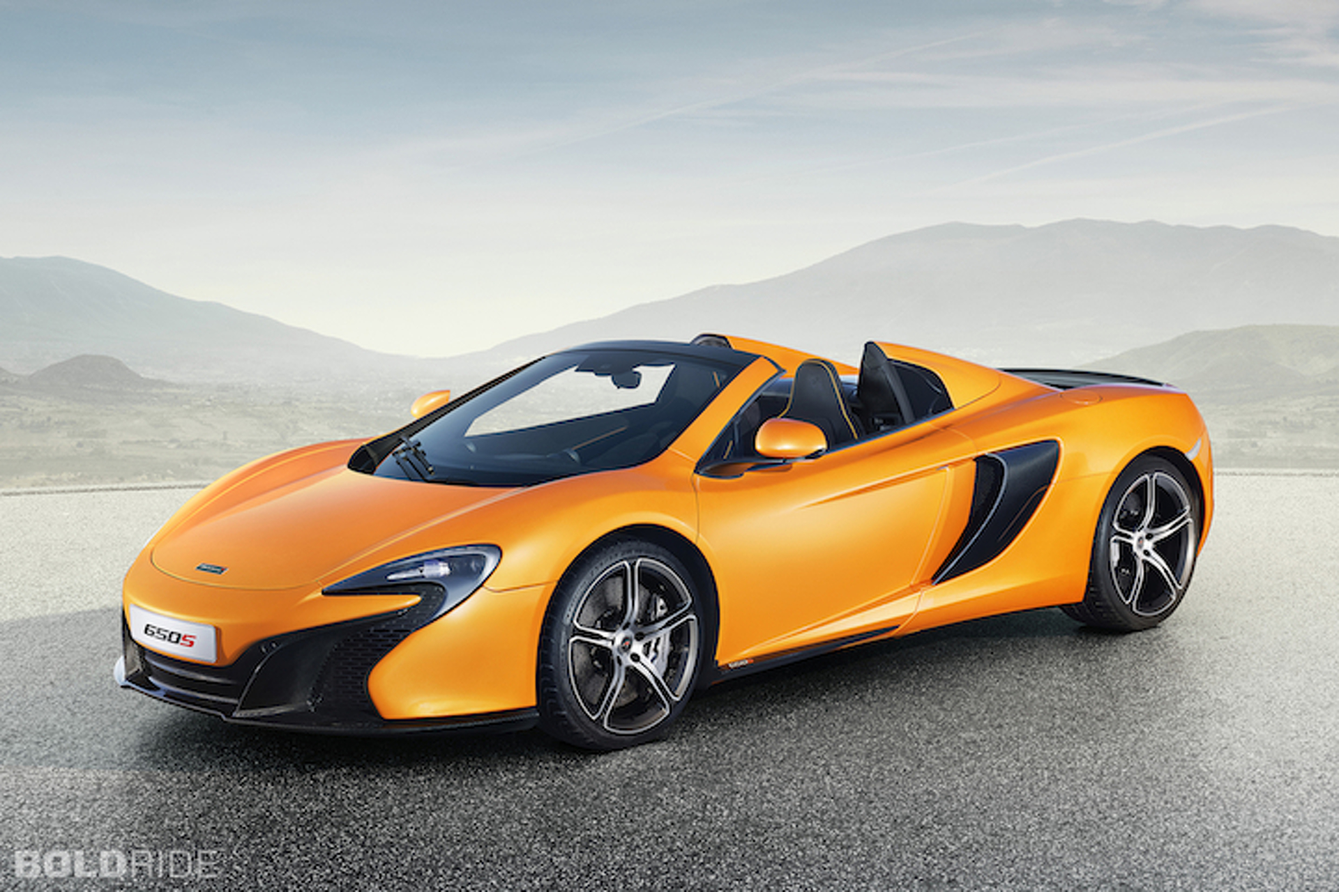 McLaren Discontinues 12C and Offers Owners Free 650S Upgrade